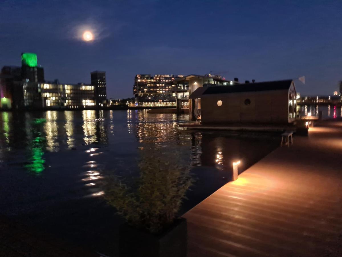 Wikkelboat Nr2 At Floating Rotterdam Rijnhaven Hotel Exterior foto